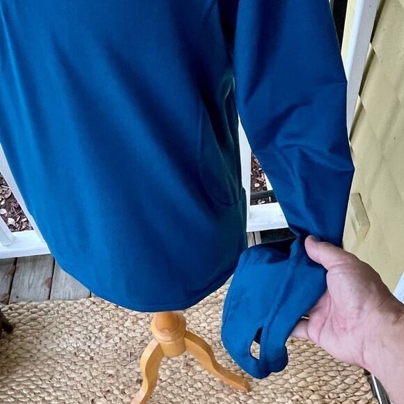 Fabletics FL2 Deep Teal 1/2 Zip Stretch Pullover. - Picture 4 of 8